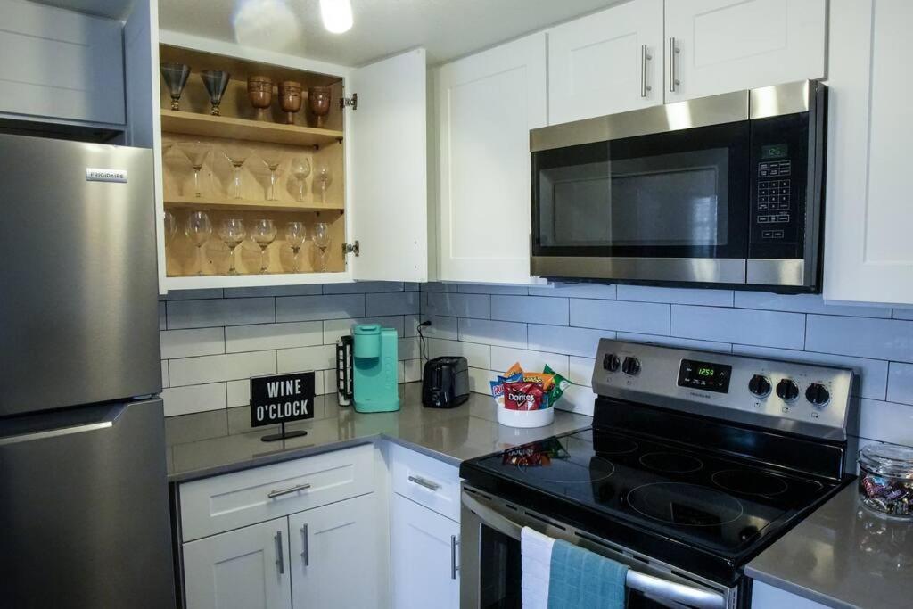 2 Bedroom Minutes From Las Vegas Strip And Airport Exteriör bild