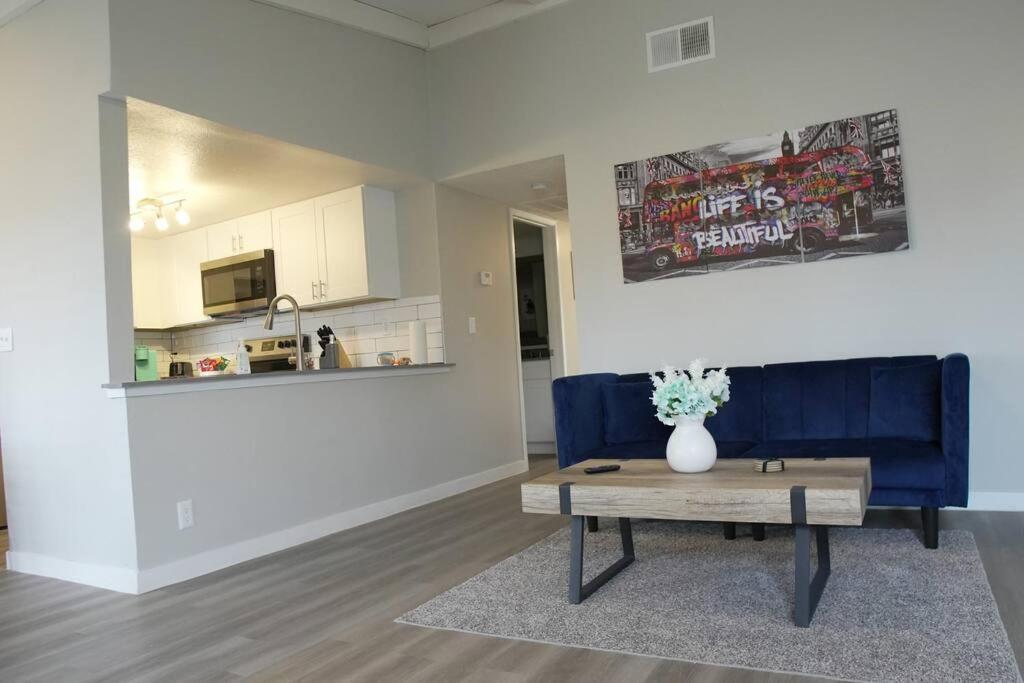 2 Bedroom Minutes From Las Vegas Strip And Airport Exteriör bild